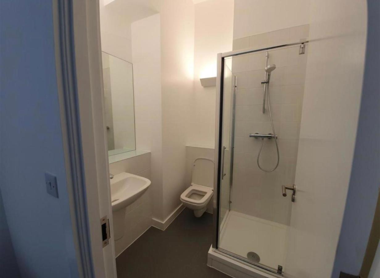 Appartement Platinum Penthouse à Bradford  Extérieur photo